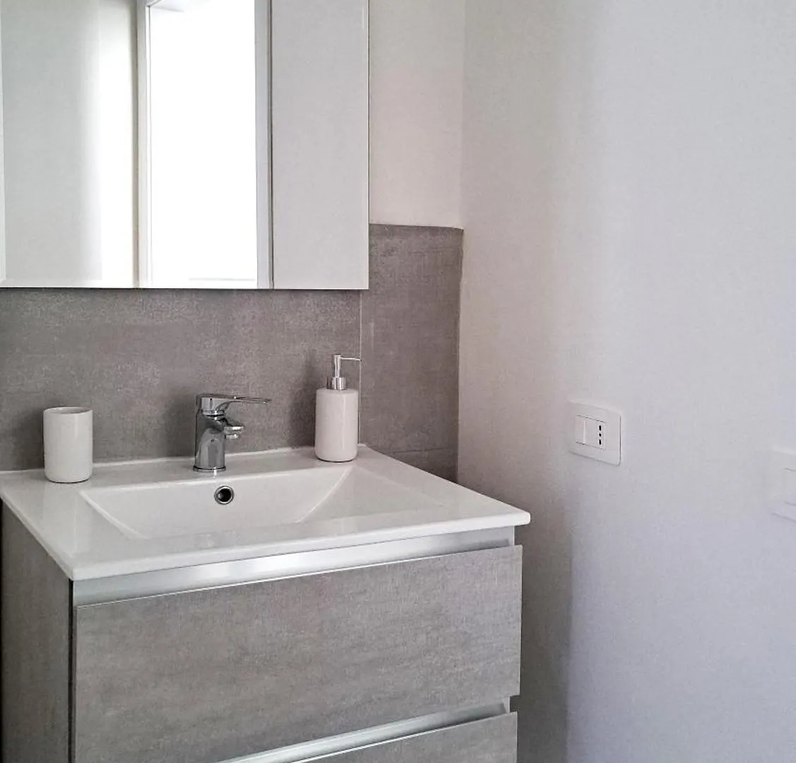 Giorgy 02 Apartment Como