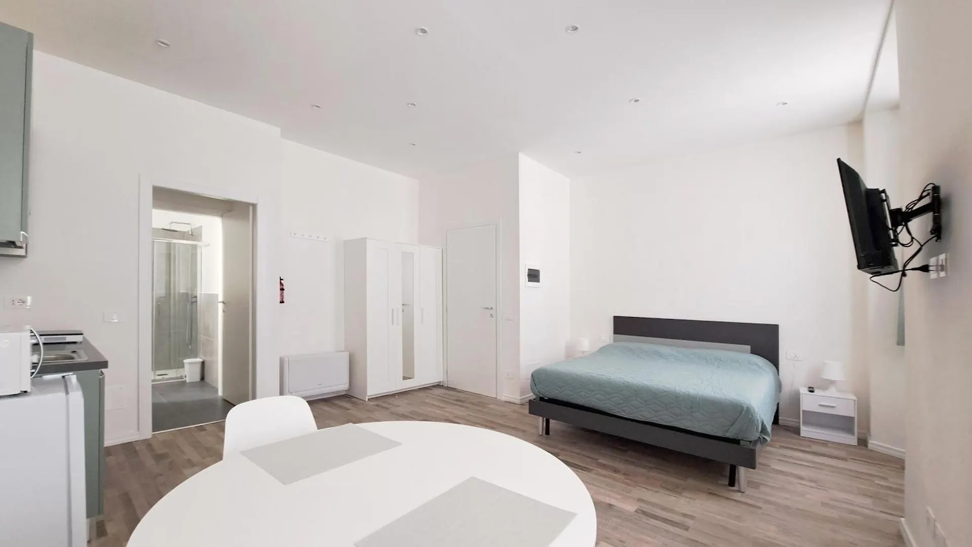 Giorgy 02 Apartment Como Italy