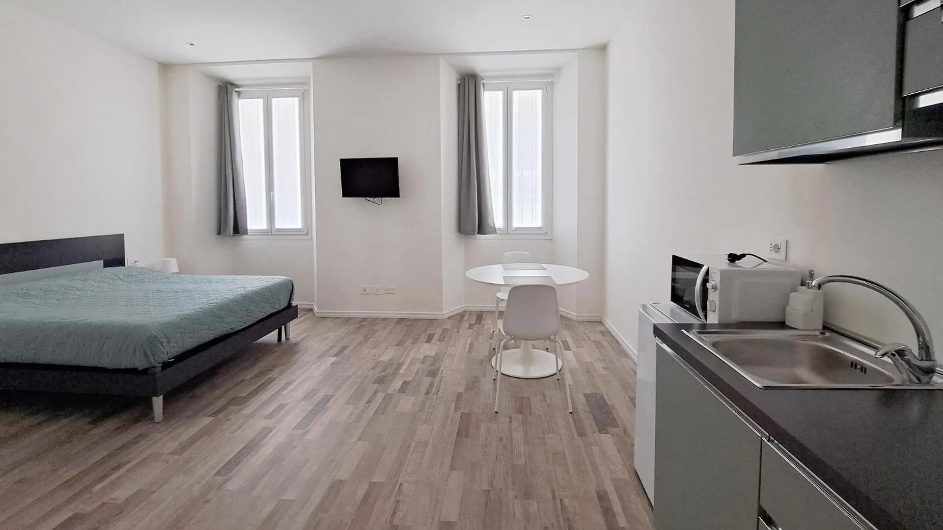 Giorgy 02 Apartment Como